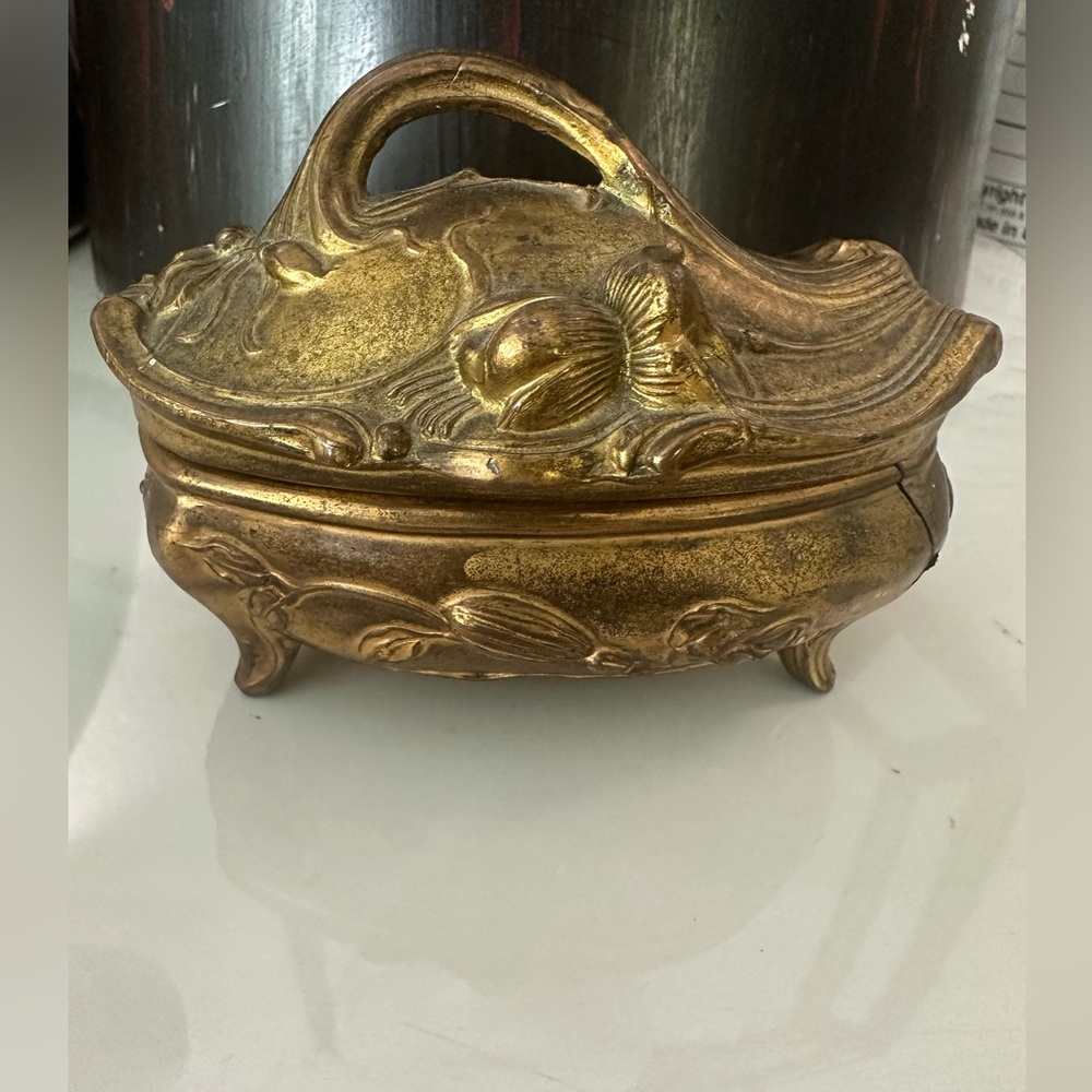 Antique-Style Gold brass jewelry Trinket Box with Handle